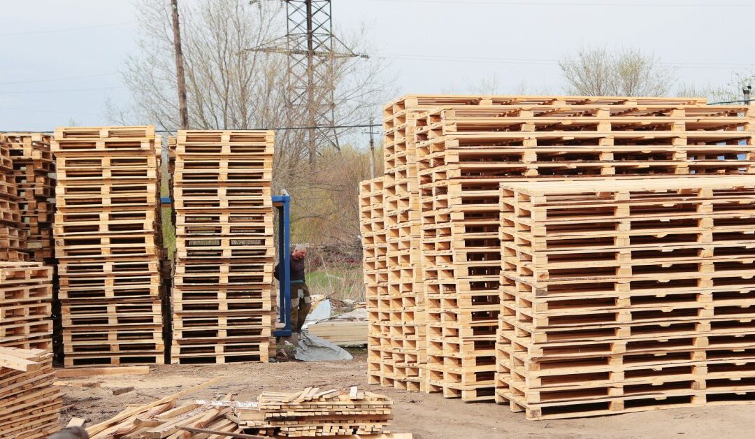 How Wood Pallets Are an Eco-Friendly Shipping Option