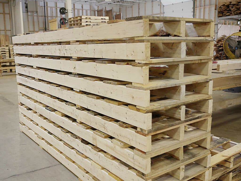 Custom combo pallets new stringers recycled boards